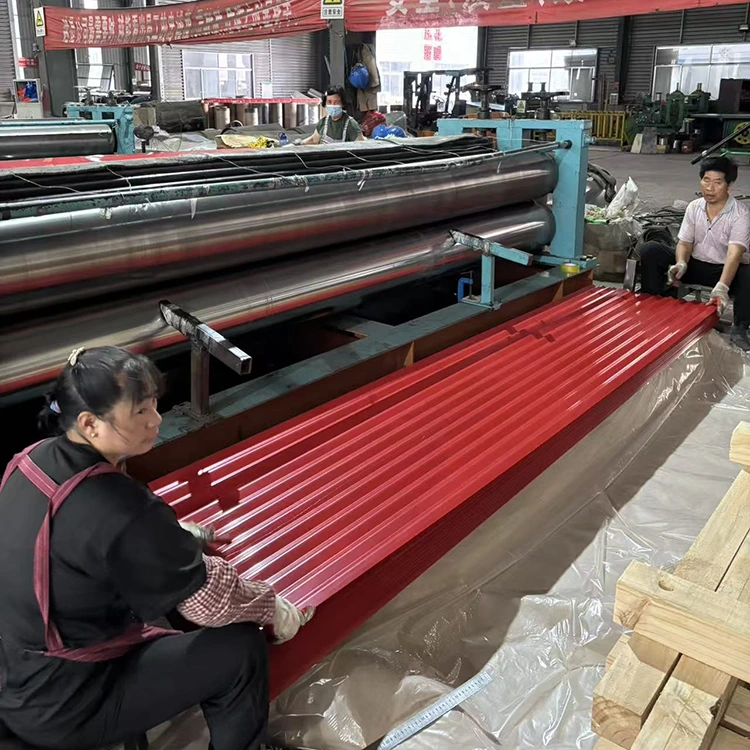 Bumbung logam bergelombang bersalut warna